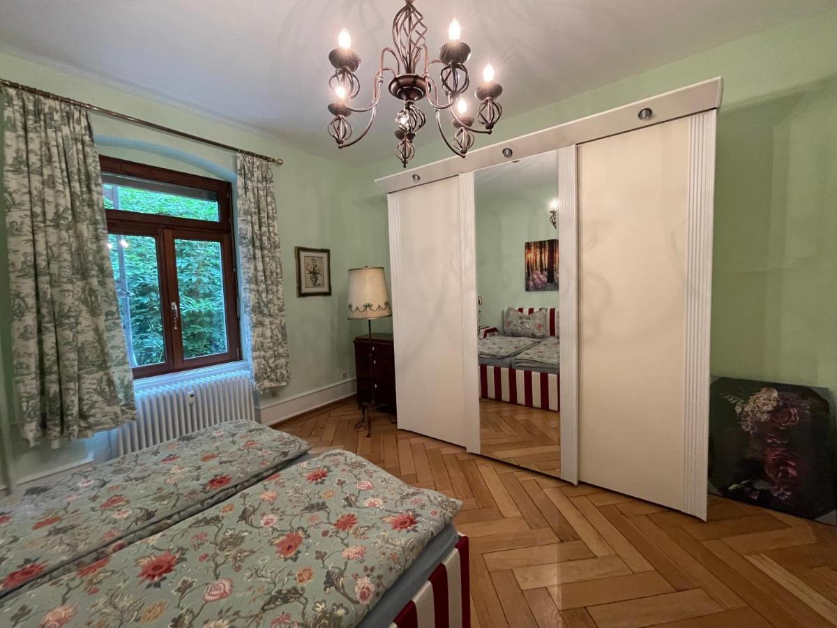 Zum Hoelltor Uberlingen Buitenkant foto